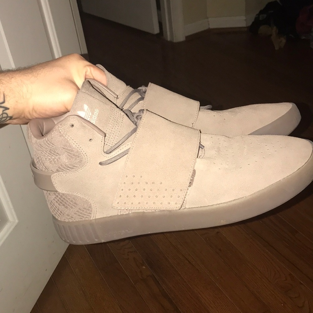 Adidas Tubular Invader (Tan)